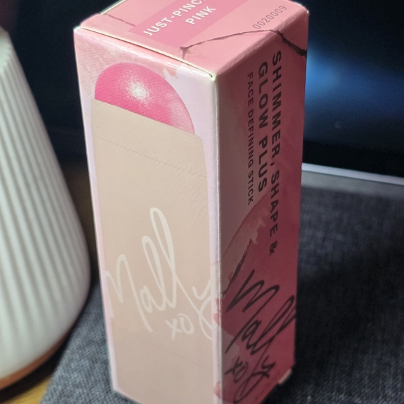 Mally Beauty Face Defining Stick - Just-Pinched Pink - Picture 2 of 4